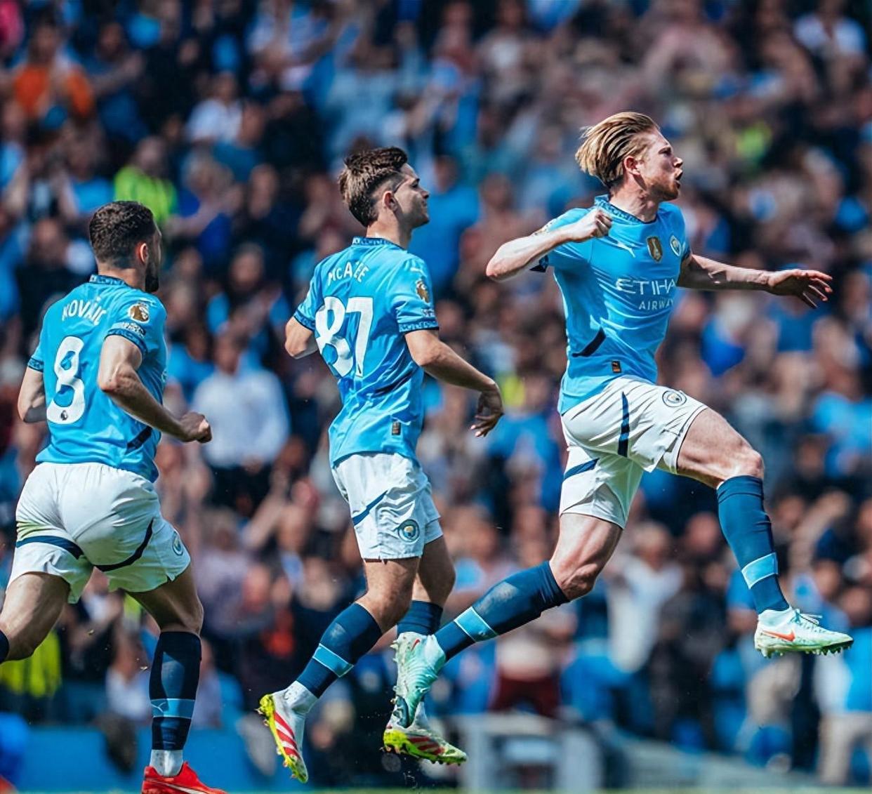 开云体育官网-曼联鏖战多特蒙德，德布劳内统治全场