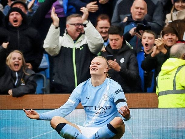 开云官网-美国横扫曼城，福登点燃赛场的简单介绍