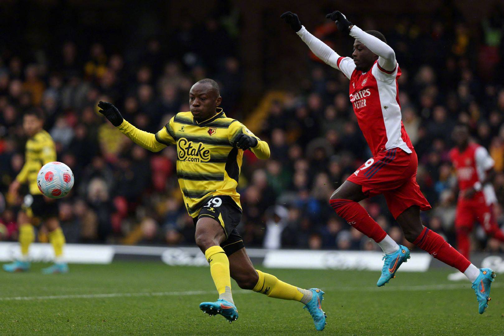 博格巴制胜球！曼联继续领跑英超积分榜