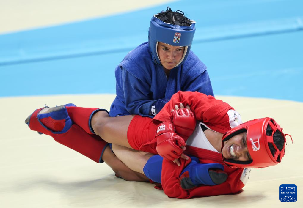 乌兹别克斯坦球队突围,展现强悍实力 乌兹别克斯坦球队突围,展现强悍实力