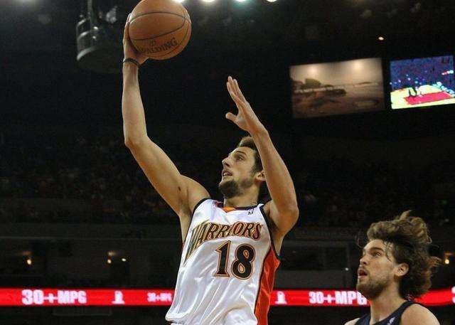 开云体育登录-太阳横扫马刺，易建联点燃赛场